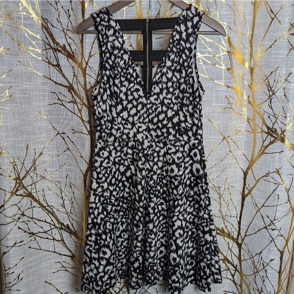 xhilaration dress   - Picture 2 of 3